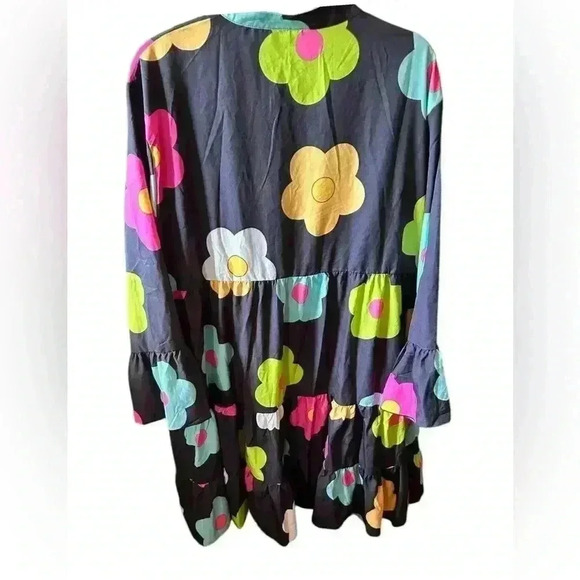 3X black long sleeve bold retro floral babydoll tiered dress. NWOT. Button down - Picture 3 of 10